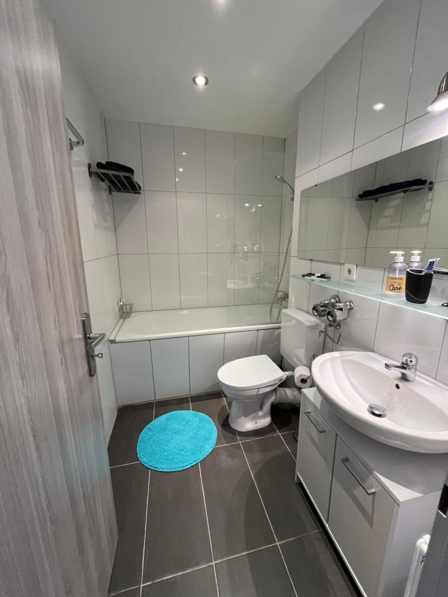 Balance Apartment Duesseldorf - Neuss With Parking Ngoại thất bức ảnh